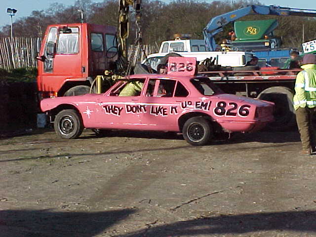 Roy Bramley in Condom pink? Shurely shome mishtake!